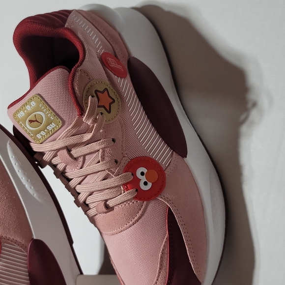 PUMA BIG KID PINK SNEAKERS  BURGUNDY RS 9.8 SESAME STREET 50TH ANNIVERSARY SZ 7 - Picture 5 of 12